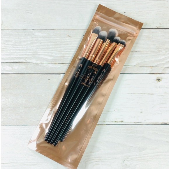 Shaina B Eyes on Miami Brush Set NWT - Picture 4 of 6